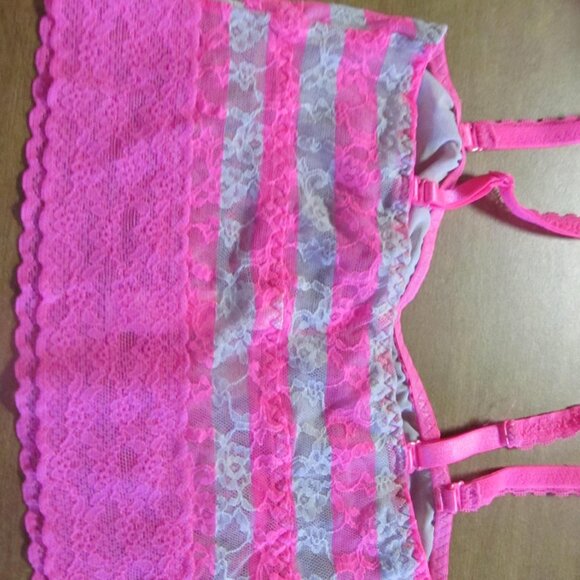 Victorias Secret Pink And Grey Lacey Bralette sz M - Picture 2 of 4
